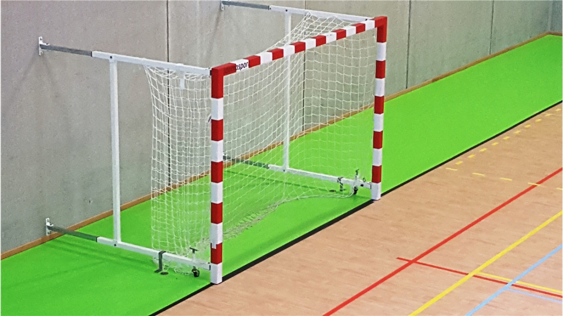But de handball mural rabattable