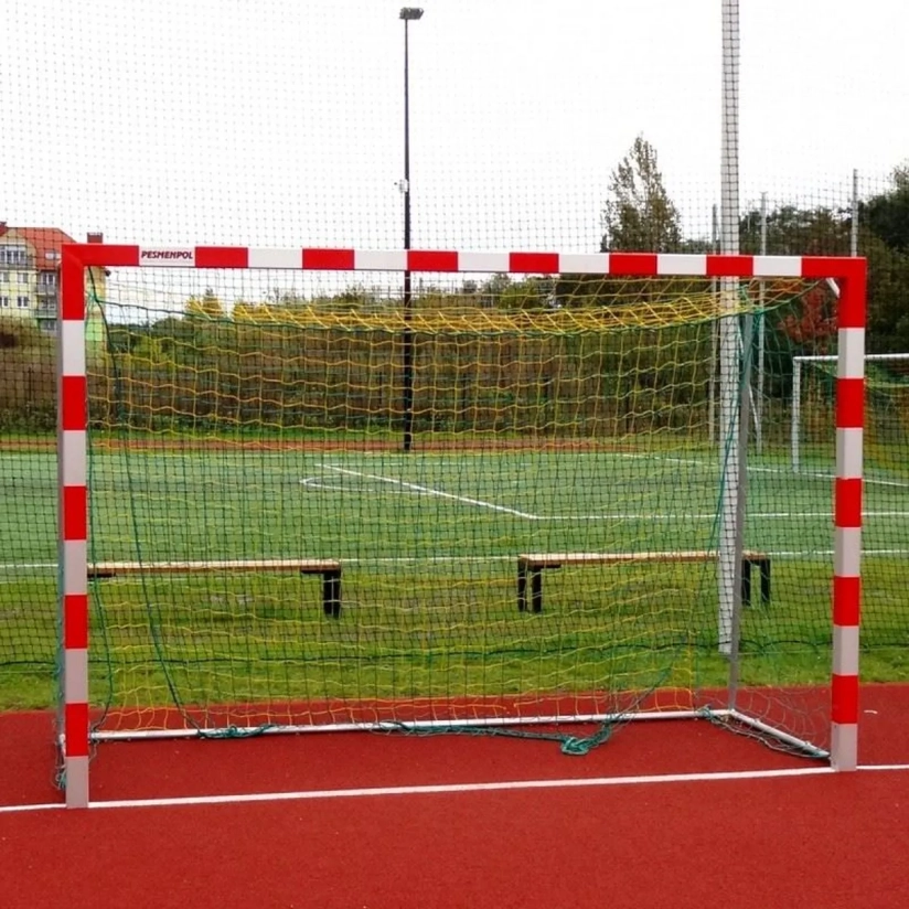 Paar handbaldoelen met vaste netbeugels