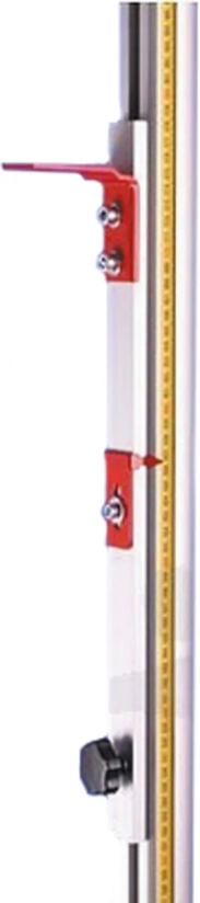 Paire de poteaux de saut scolaires sur roulettes