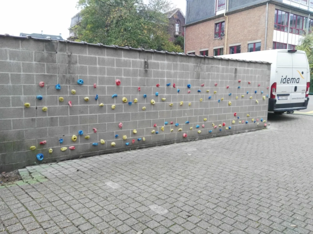 Lot de 20 prises d'escalade scolaires