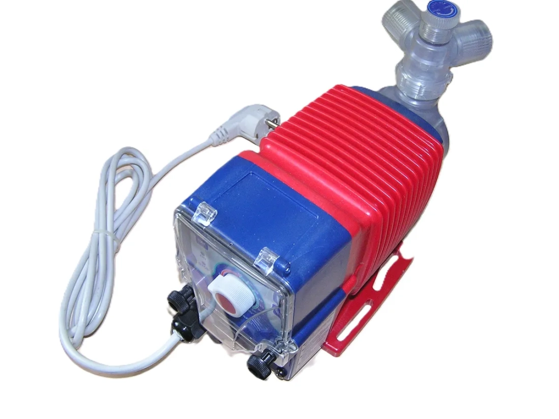 Pompe doseuse EWN-C21VCER - 7,8 l/h