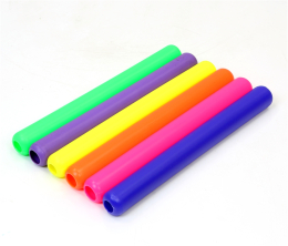 Lot de 6 témoins en matière synthétique