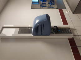 Sèche-cheveux BELUGA avec rail et miroir