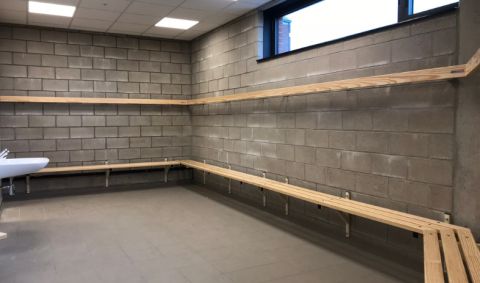 Aménagement des vestiaires de cette école de Herve