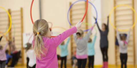 jeux enfants avec cerceaux