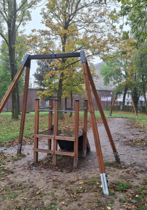 tyrolienne en bois de mélèze