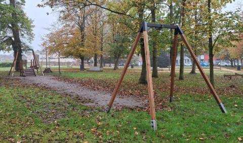 tyrolienne en bois de mélèze