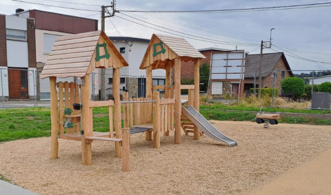 module de jeu en bois de robinier avec toboggan