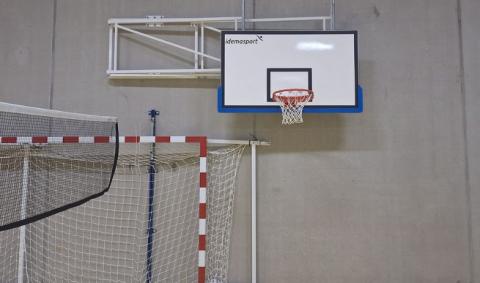 Buts de baskets et handball rabattables